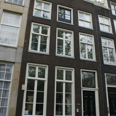 De Groote Keijser, pand met gevel onder rechte lijst