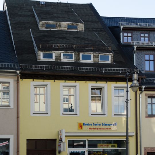 Wohnhaus in geschlossener Bebauung Weberstraße 18