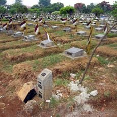 Karet Bivak Cemetery