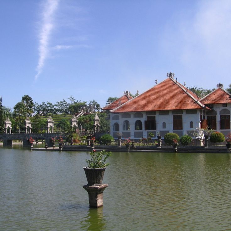 Palacio Ujung