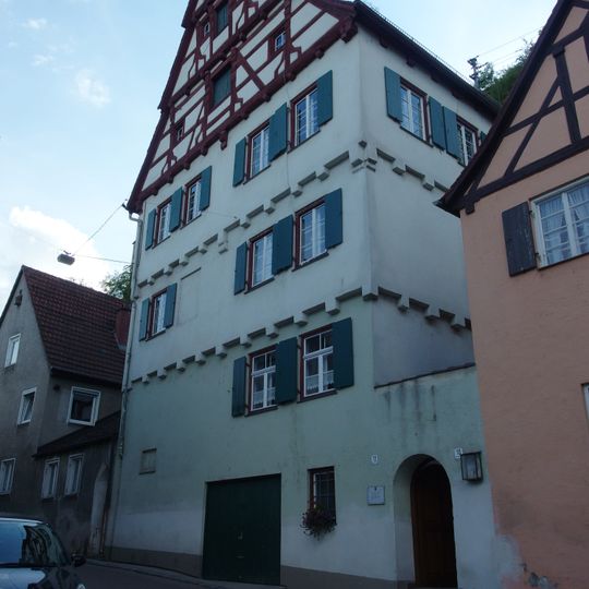 Ehemaliges Amtshaus, dann evangelisch-lutherisches Pfarrhaus, jetzt Wohnhaus