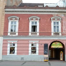 Pivovar, dom s visutou strechou