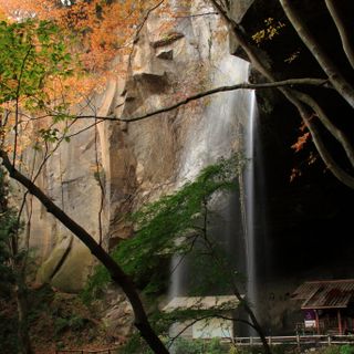 Tanashita Fudo Waterfalls