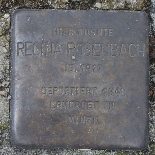 Stolperstein en memoria de Regina Rosenbach