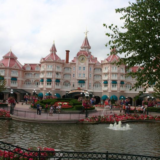 Disneyland Hotel