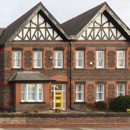 2 New Hall, Fazakerley