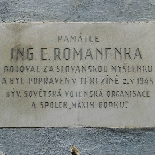 Pamětní deska E. Romaněnka v Korunní ulici v Praze