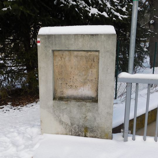 Western plaque on the bridge of U Vizerky street