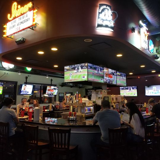 Pluckers Wing Bar