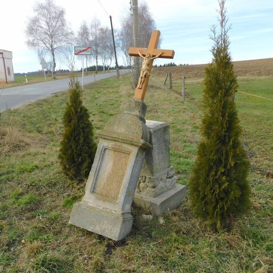 Kříž v Lukavci na Pražské ulici