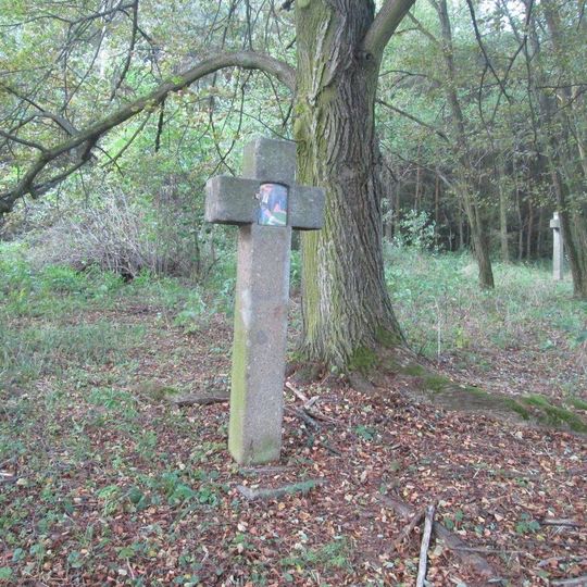 Kříž na křížové cestě u Počepic - 13. zastavení