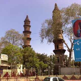 Shaking Minarets at Ahmedabad railway station
