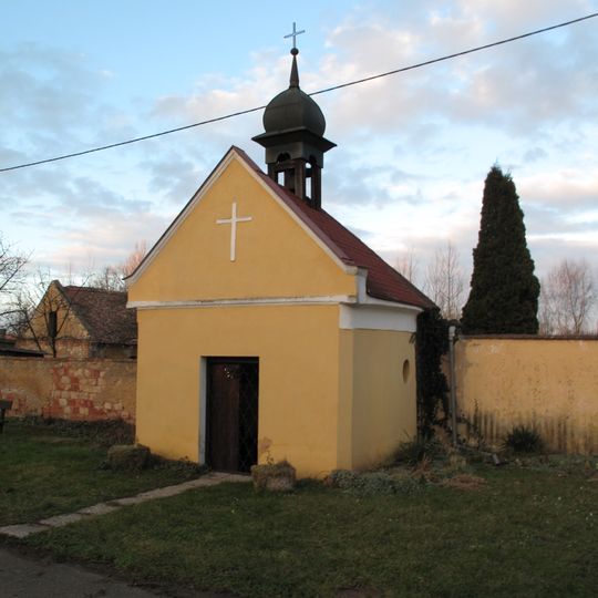 Kaple na návsi v Želevicích