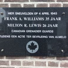 Gedenkteken aan de Ootmarsumsestraat