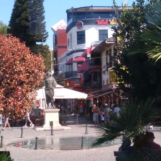 Kale Kapısı Saat Kulesi