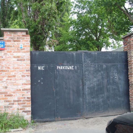 Ogrodzenie z wyłączeniem nowo wybudowanego odcinka