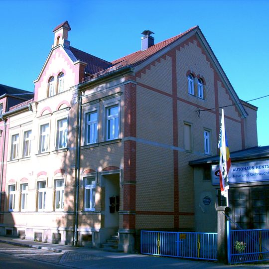 Wohnhaus in halboffener Bebauung Kamenzer Straße 7