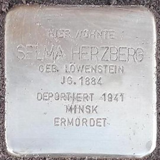 Stolperstein en memoria de Selma Herzberg