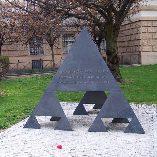 Pomník tří odbojů