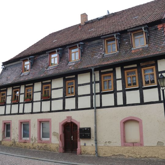 Wohnhaus in geschlossener Bebauung Friedensstraße 14