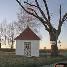 Trojboká výklenková kaplička