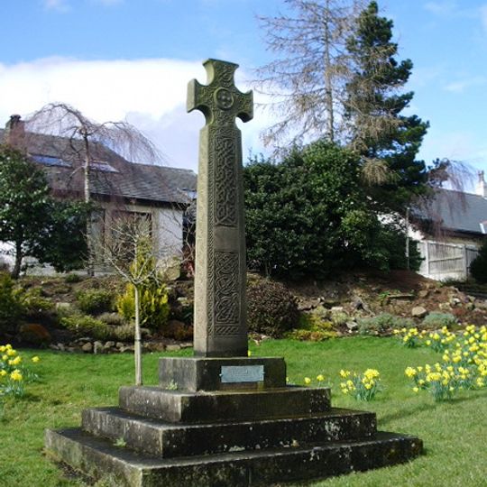 Boer War Memorial on west side of the Green