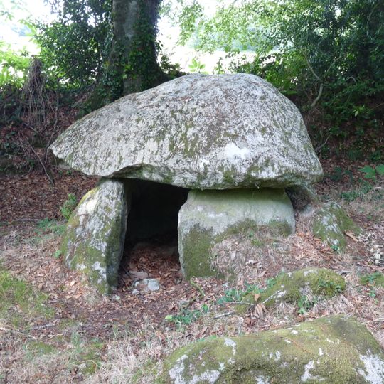 Dolmen de Lesvariel