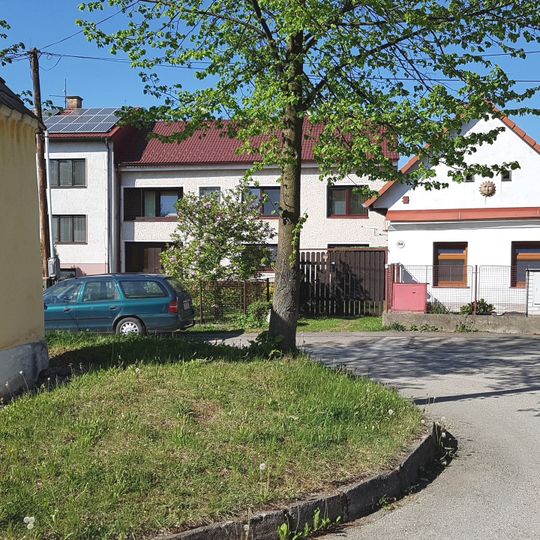 Kaple v Ledenicích na Hradě