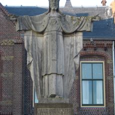 Statue of Sacred Heart of Jesus Christ
