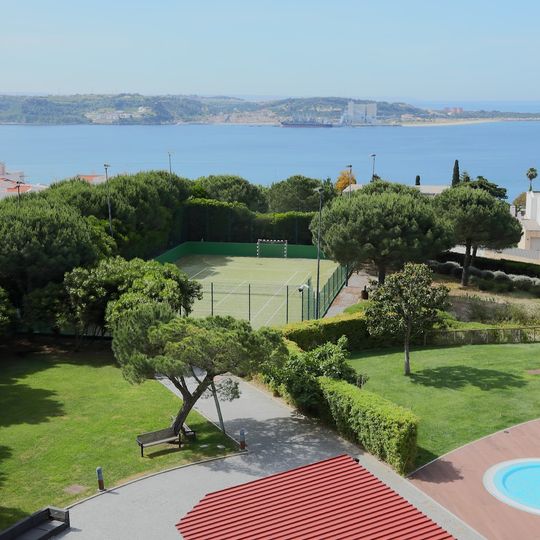 MS Aparthotel Tesla Destination Charger