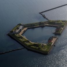 Trekroner Fort