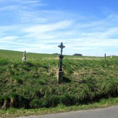 Kříž západně od Frymburku u křižovatky