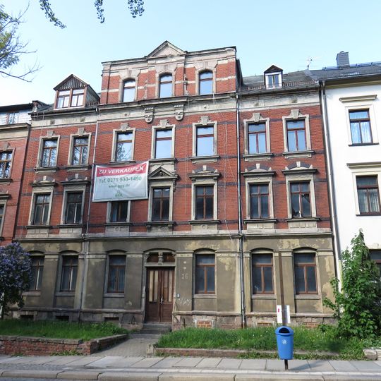 Mietshaus in geschlossener Bebauung mit Vorgarten Margaretenstraße 26