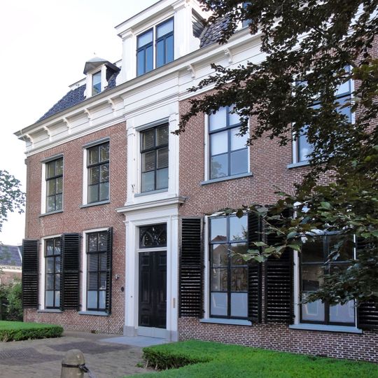Voorm. raadhuis