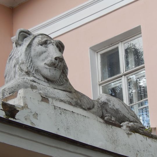 Южные ворота ограды