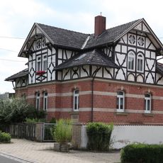 Wohnhaus mit Kreuzdach