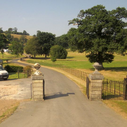 Gatepiers, Railings And Gates At Meadow Park Lodge