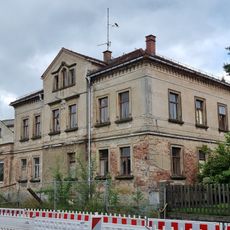 Wohnhaus in offener Bebauung Hauptstraße 41