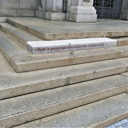 Pamětní schod k listopadu 1989 u radnice v Liberci