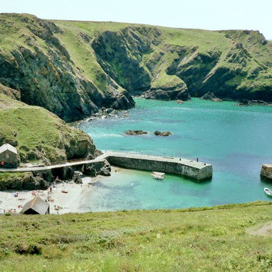 Mullion Cove