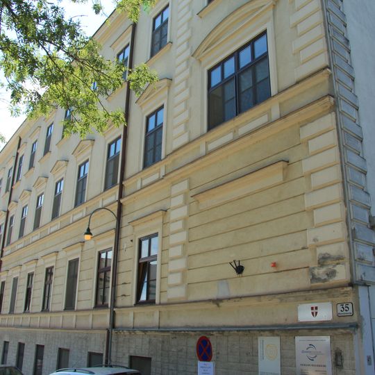 Pflegeheim der Stadt Wien, sog. Neubau sowie Ummauerung