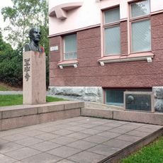 Statue of Lenin