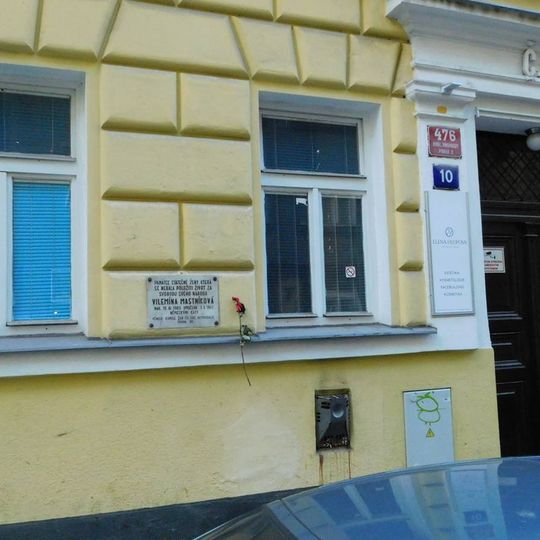 Pamětní deska Vilemíny Mastníkové na domě Mikovcova 476/10 v Praze