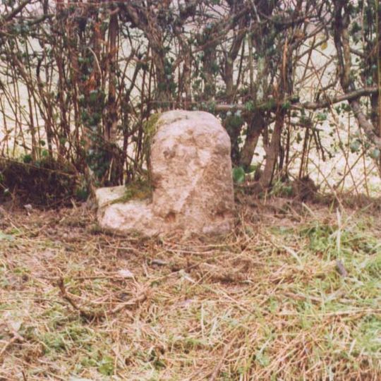 Milestone, 30m N of jct to South Cave