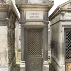 Grave of Degrois