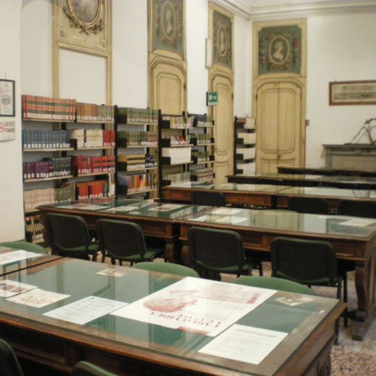 Biblioteca Civica Giovanni Canna