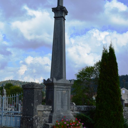 Croix de l'église Saint-André d'Apremont