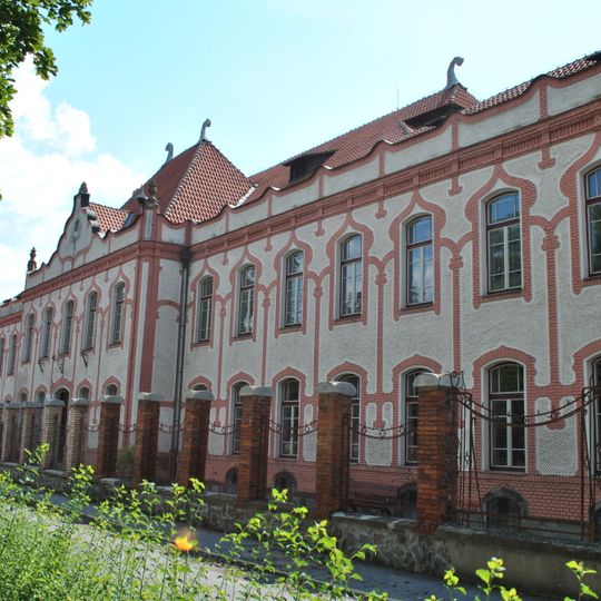 Štátna vyššia dievčenská škola, škola