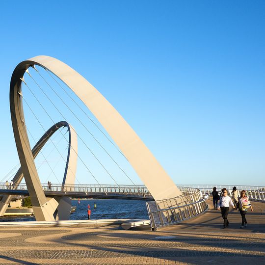 Queen Elizabeth Quay Bridge
