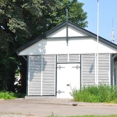 Begraafplaatssluis: schotbalkloods in Traditioneel Ambachtelijke stijl
